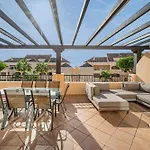 Apartament Amazing 4br Apart. Parking, Pool, Close To The Sea