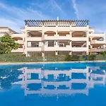 Amazing 4br Apart. Parking, Pool, Close To The Sea Marbella