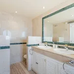Amazing 4br Apart. Parking, Pool, Close To The Sea Apartament *