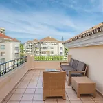 Daire Amazing 4br Apart. Parking, Pool, Close To The Sea Marbella