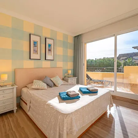 Amazing 4br Apart. Parking, Pool, Close To The Sea