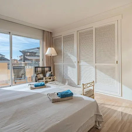 Amazing 4br Apart. Parking, Pool, Close To The Sea Apartment Marbella