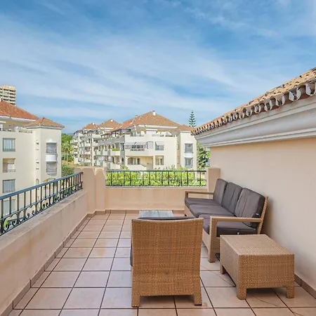 Apartment Amazing 4br Apart. Parking, Pool, Close To The Sea Marbella