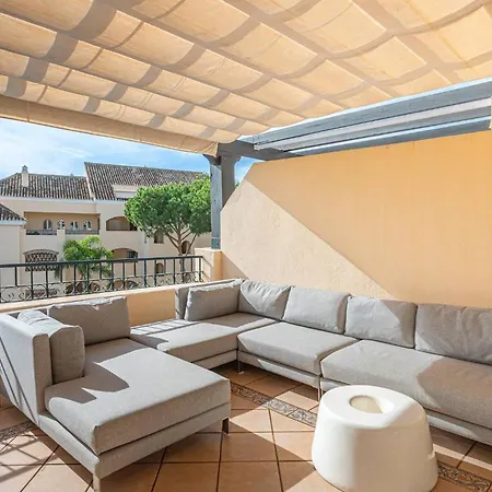 Apartment Amazing 4br Apart. Parking, Pool, Close To The Sea Marbella