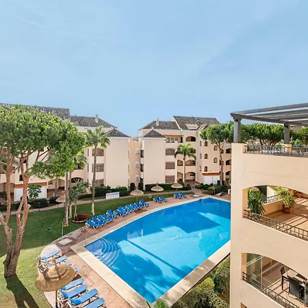 Apartment Amazing 4br Apart. Parking, Pool, Close To The Sea Marbella