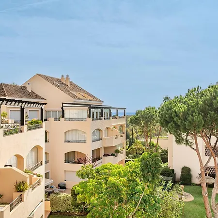 Amazing 4br Apart. Parking, Pool, Close To The Sea