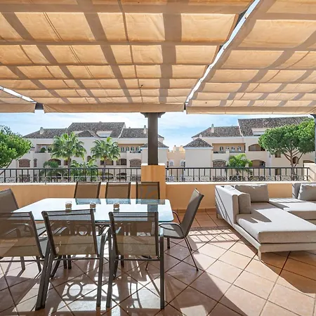 Amazing 4br Apart. Parking, Pool, Close To The Sea