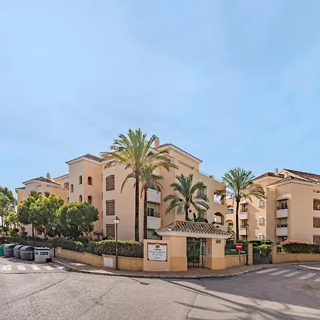 Appartement Amazing 4br Apart. Parking, Pool, Close To The Sea