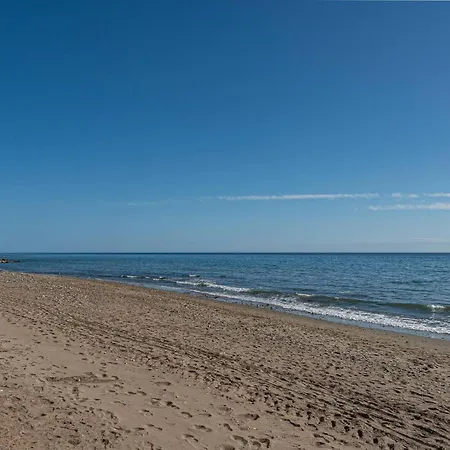 Amazing 4br Apart. Parking, Pool, Close To The Sea Marbella