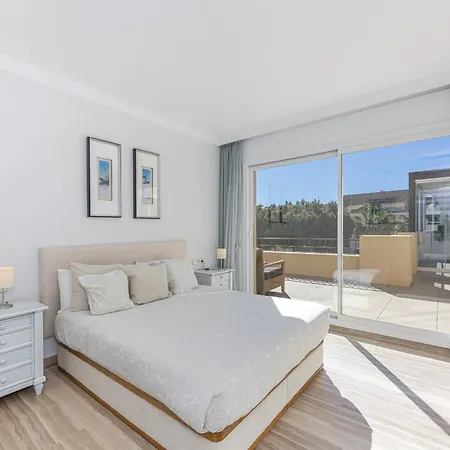 Amazing 4br Apart. Parking, Pool, Close To The Sea 아파트 마르베야