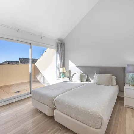 Amazing 4br Apart. Parking, Pool, Close To The Sea 아파트 *