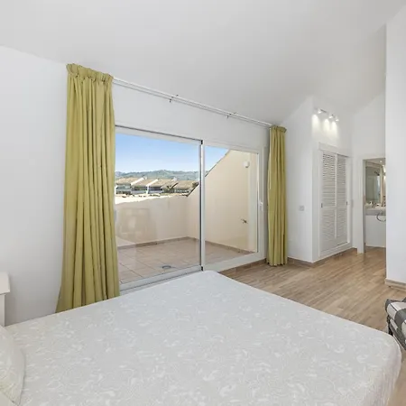 아파트 Amazing 4br Apart. Parking, Pool, Close To The Sea 마르베야