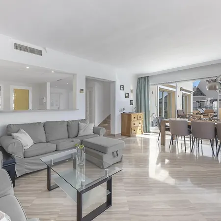 아파트 Amazing 4br Apart. Parking, Pool, Close To The Sea