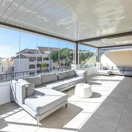 Amazing 4br Apart. Parking, Pool, Close To The Sea