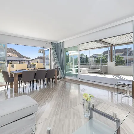 Amazing 4br Apart. Parking, Pool, Close To The Sea Marbella