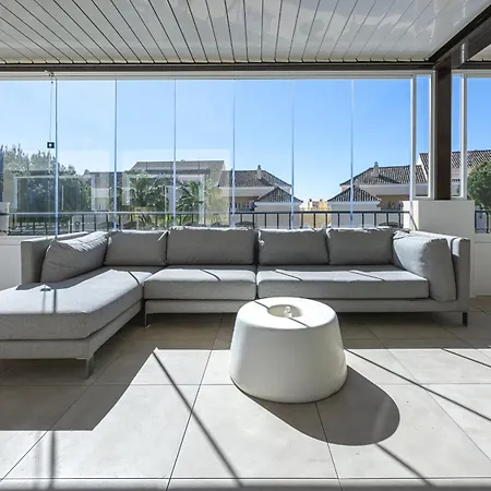 Amazing 4br Apart. Parking, Pool, Close To The Sea 마르베야