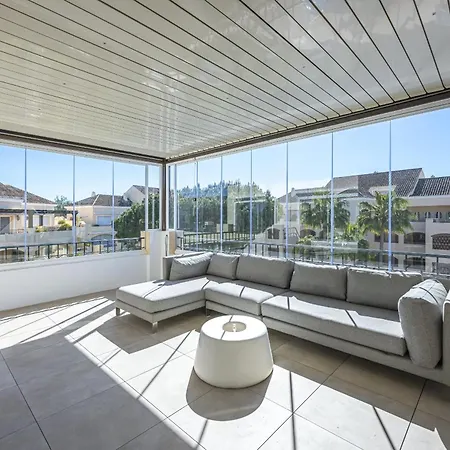 Amazing 4br Apart. Parking, Pool, Close To The Sea 마르베야