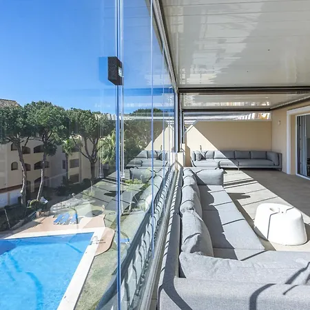 Amazing 4br Apart. Parking, Pool, Close To The Sea Apartman