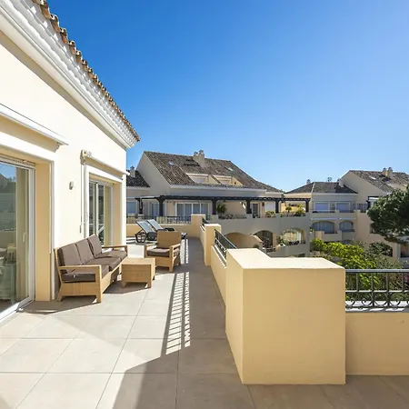 Amazing 4br Apart. Parking, Pool, Close To The Sea *