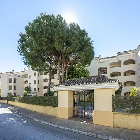 Amazing 4br Apart. Parking, Pool, Close To The Sea 아파트 *