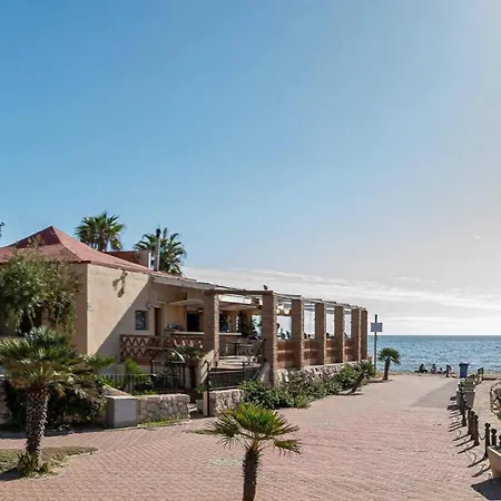 Apartment Amazing 4br Apart. Parking, Pool, Close To The Sea *