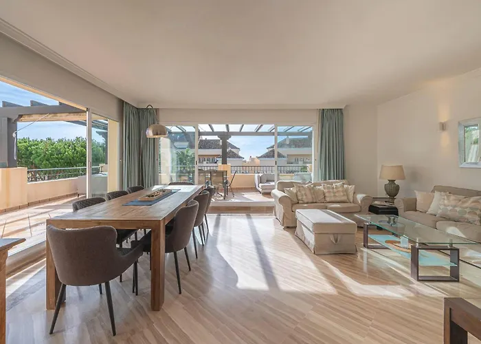 Amazing 4br Apart. Parking, Pool, Close To The Sea *