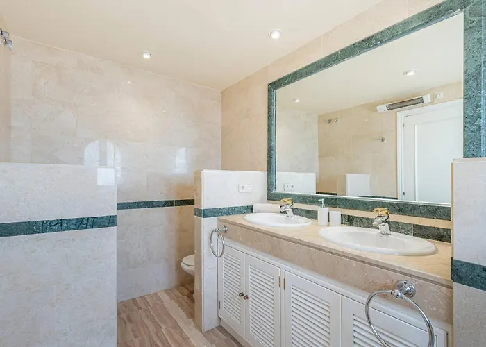 Amazing 4br Apart. Parking, Pool, Close To The Sea 公寓 *