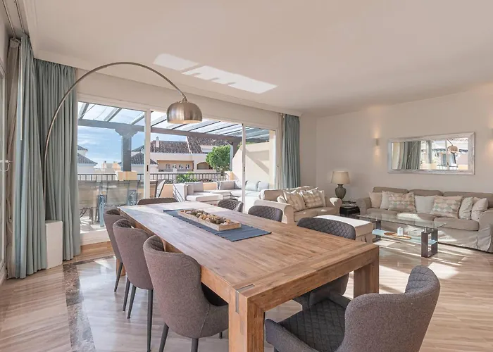 Amazing 4br Apart. Parking, Pool, Close To The Sea * 马尔韦利亚