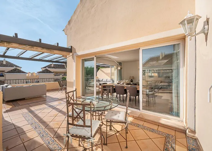 Amazing 4br Apart. Parking, Pool, Close To The Sea *