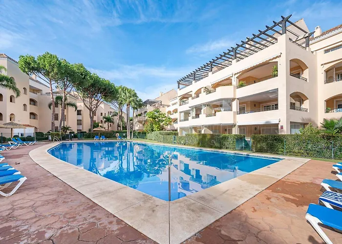 Amazing 4br Apart. Parking, Pool, Close To The Sea * 马尔韦利亚